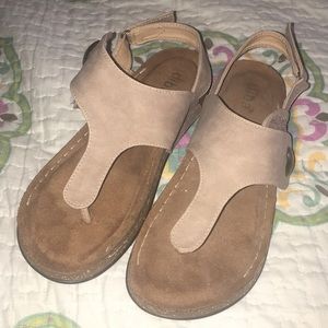 Very cute never worn